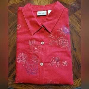 Red Embroidered Linen/Rayon Floral Motif Top in Size L
